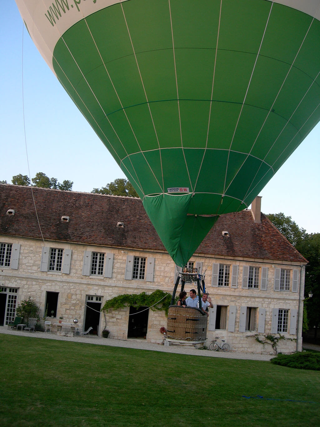 Ballooning near Chateau de Mailly